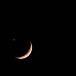 By Vinish K Saini from Chandigarh, India (Moon n Venus played hide-and-seek) [CC-BY-SA-2.0 (http://creativecommons.org/licenses/by-sa/2.0)], via Wikimedia Commons
